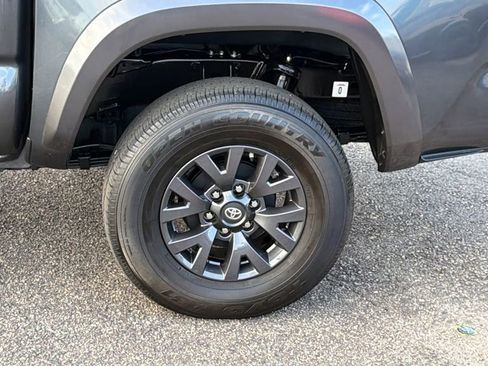 Used 2021 Toyota Tacoma SR5 image 9