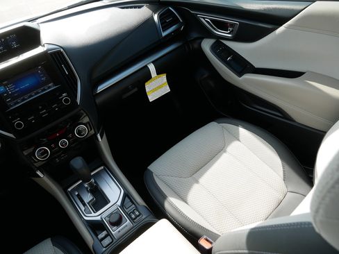 Used 2019 Subaru Forester Premium AWD/4WD image 11