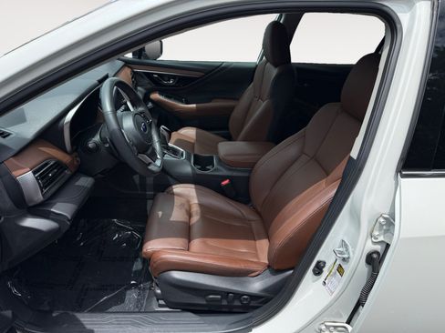 Used 2024 Subaru Outback Touring AWD/4WD image 10