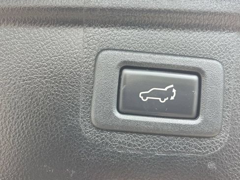 Used 2019 Subaru Outback 2.5i Limited AWD/4WD image 26