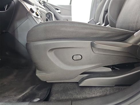 Certified 2016 Chevrolet Trax LT image 34