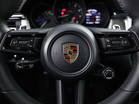 Certified 2026 Porsche Macan AWD/4WD image 35
