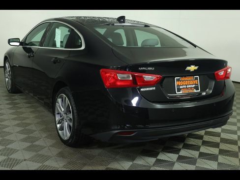 Used 2025 Chevrolet Malibu LT FWD image 14