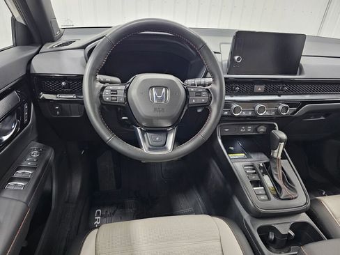 Used 2025 Honda CR-V Sport Touring image 4
