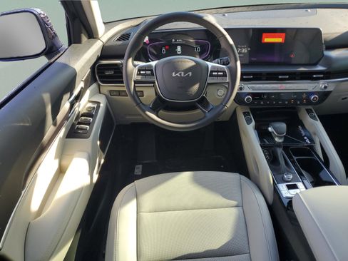 New 2025 Kia Telluride S image 10