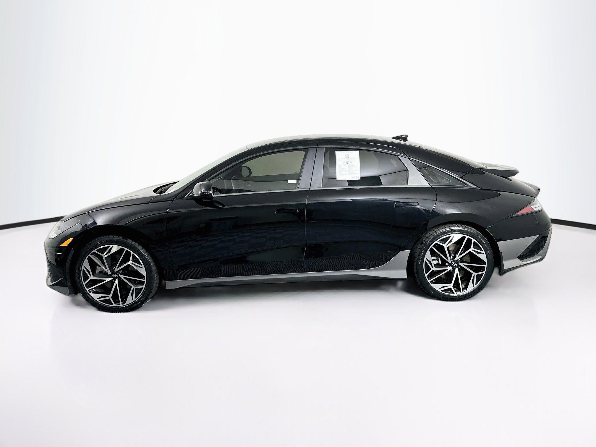 Used 2024 Hyundai Ioniq 6 SEL RWD image 4