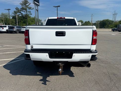 Used 2019 GMC Sierra 2500 Denali w/ Duramax Plus Package AWD/4WD image 5