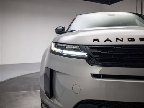 New 2026 Land Rover Range Rover Evoque S AWD/4WD image 11
