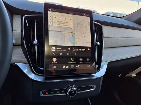 New 2026 Volvo XC90 B6 Plus w/ Protection Package Premier image 15