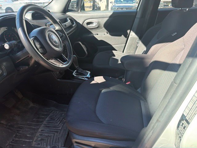 Used 2021 Jeep Renegade Latitude AWD/4WD image 13