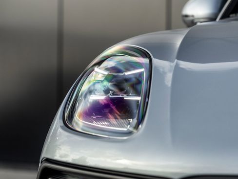 Certified 2026 Porsche Macan AWD/4WD image 19