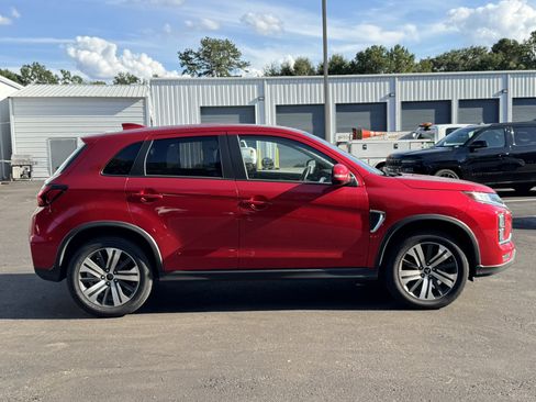 Used 2024 Mitsubishi Outlander Sport SE AWD/4WD image 4