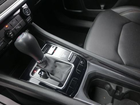Used 2024 Jeep Compass Latitude AWD/4WD image 15
