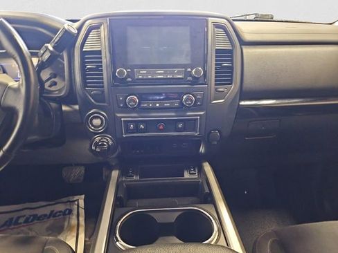 Used 2023 Nissan Titan SV w/ SV Convenience Package image 12