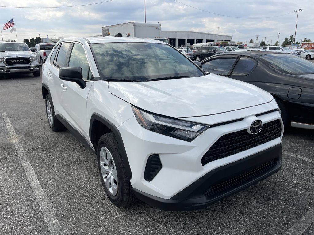 Used 2025 Toyota RAV4 LE AWD/4WD image 13