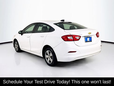 Used 2018 Chevrolet Cruze LS FWD image 5