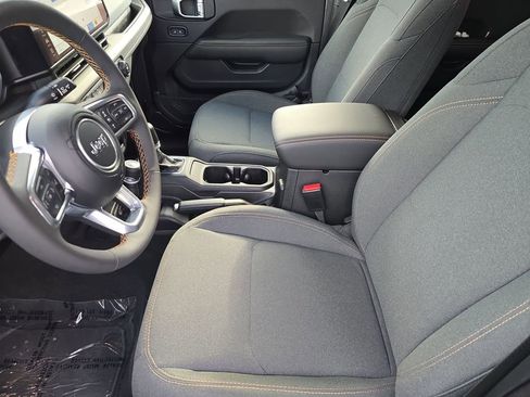 Used 2024 Jeep Wrangler Sahara w/ Safety Group image 18