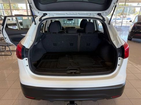 Used 2019 Nissan Rogue Sport S w/ Appearance Package AWD/4WD image 23