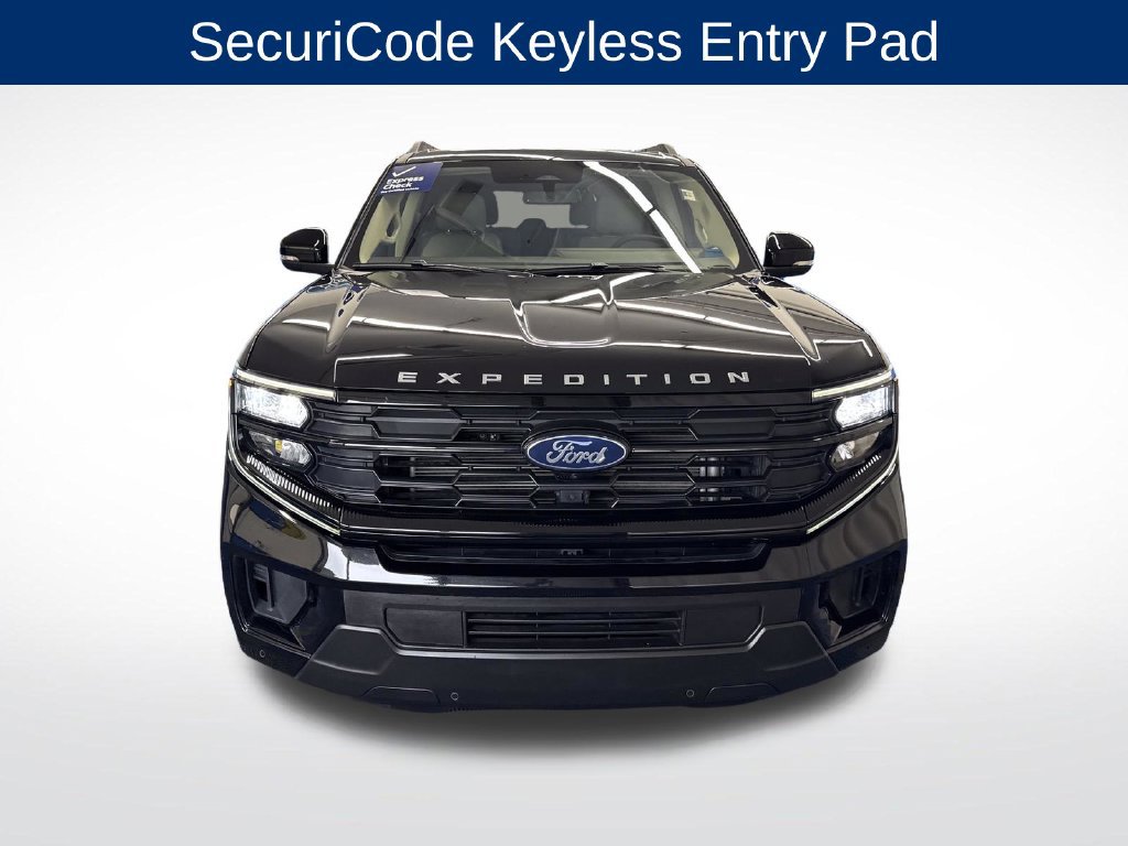 Used 2025 Ford Expedition Active AWD/4WD image 9