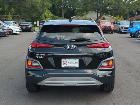 Used 2021 Hyundai Kona Limited w/ Cargo Package FWD image 6