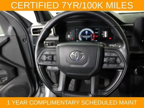 Used 2025 Toyota Tacoma SR5 AWD/4WD image 18