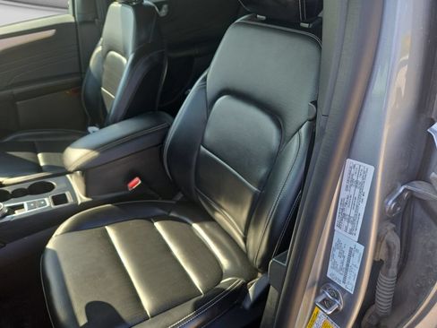 Used 2024 Ford Escape Platinum AWD/4WD image 22