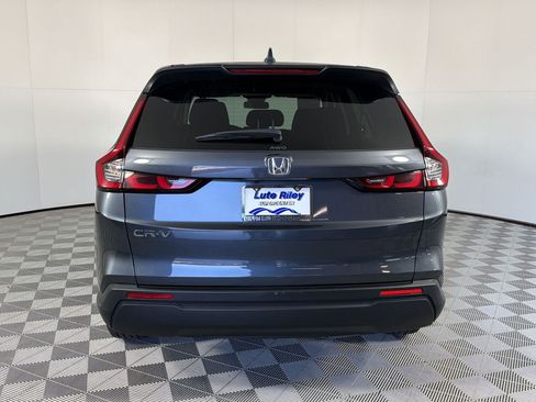 Used 2025 Honda CR-V LX image 10
