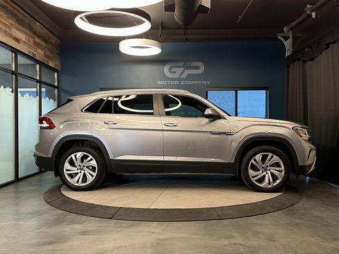 Used 2020 Volkswagen Atlas Cross Sport SEL w/ Cross Sport MDO Package image 2