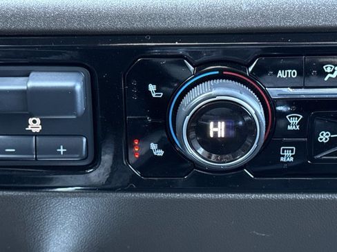 Used 2023 Chevrolet Silverado 1500 RST image 18