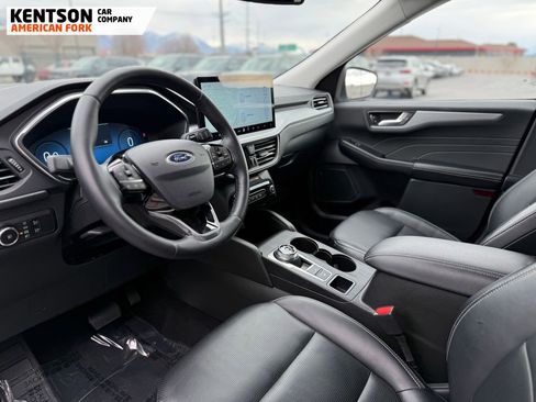 Used 2025 Ford Escape Platinum image 35