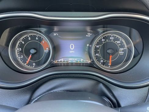 Used 2019 Jeep Cherokee Limited image 17