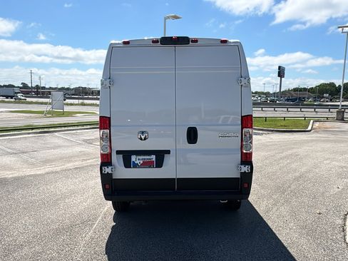 New 2026 RAM ProMaster 2500 FWD image 6