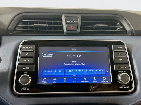 Used 2025 Nissan Versa SV FWD image 21