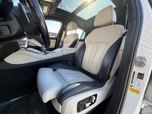 Used 2021 BMW X6 sDrive40i w/ M Sport Package image 12