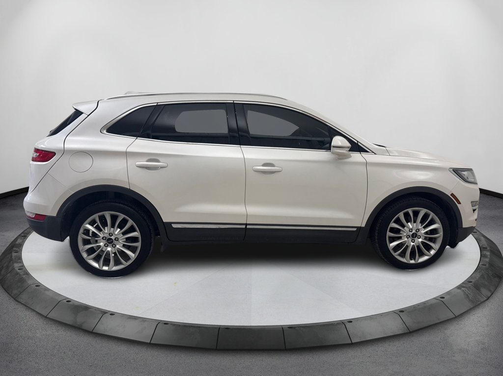 Used 2017 Lincoln MKC Reserve FWD image 4