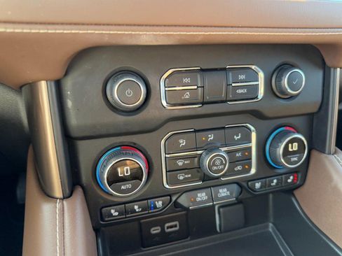 Used 2024 Chevrolet Tahoe High Country w/ Premium Package 2 image 17