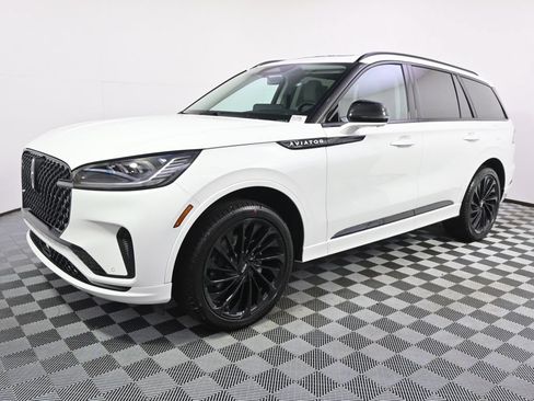 New 2026 Lincoln Aviator Reserve AWD/4WD image 2