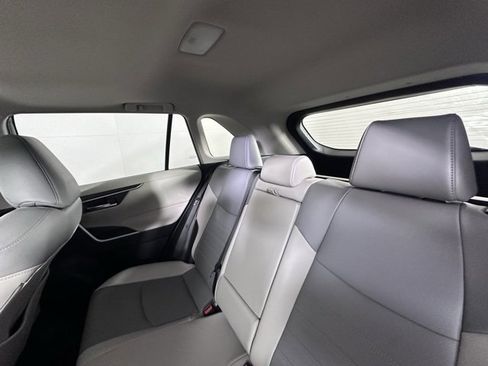 Used 2023 Toyota RAV4 XLE Premium image 16
