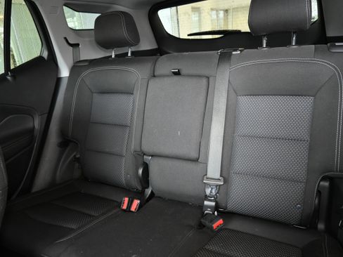 Used 2024 GMC Terrain SLE w/ Driver Convenience Package image 26