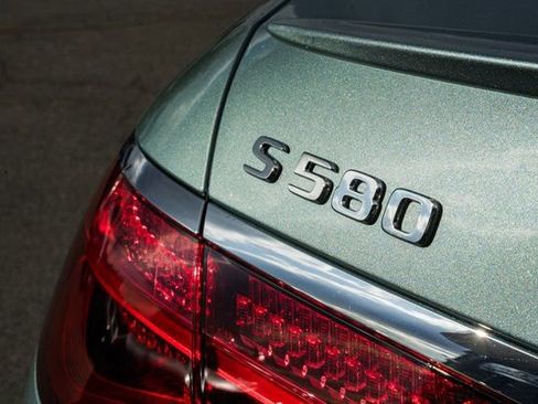 New 2026 Mercedes-Benz S 580 4MATIC Sedan image 9