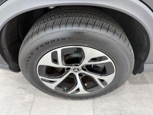 New 2025 Mercedes-Benz GLC 350e GLC 350e image 3