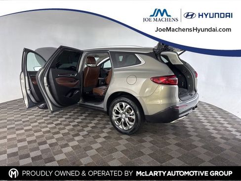 Used 2018 Buick Enclave Avenir w/ Avenir Technology Package image 18
