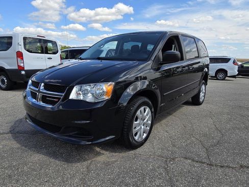 Used 2015 Dodge Grand Caravan American Value Package w/ UConnect Hands-Free Group image 6