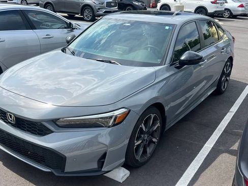 Used 2025 Honda Civic Sport image 17