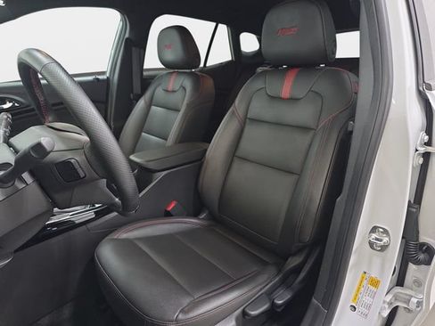 Used 2025 Chevrolet Trax RS w/ Driver Confidence Package FWD image 14