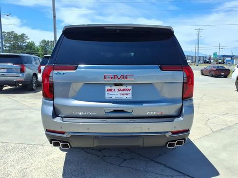 New 2026 GMC Yukon XL AT4 w/ AT4 Premium Plus Package AWD/4WD image 6