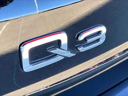 Used 2020 Audi Q3 2.0T Premium w/ Convenience Package image 28