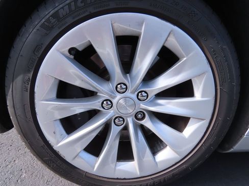 Used 2017 Tesla Model S 90D image 17