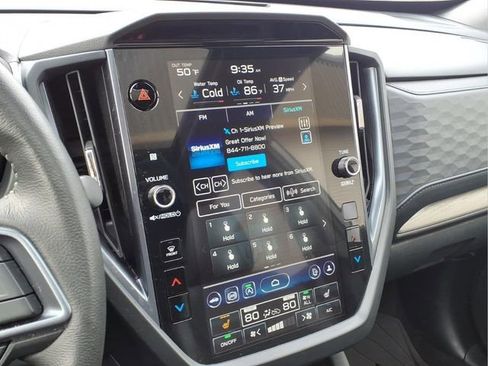 Used 2025 Subaru Forester Limited image 9