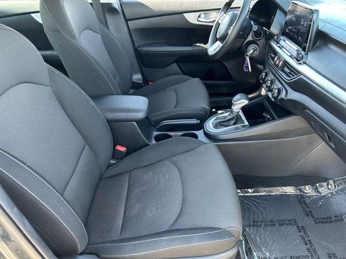 Used 2024 Kia Forte LXS image 10